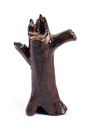 broken tree.jpg (8679 bytes)
